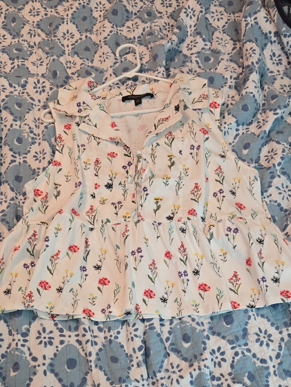 Marc New York White Floral Ruffle Tank Top